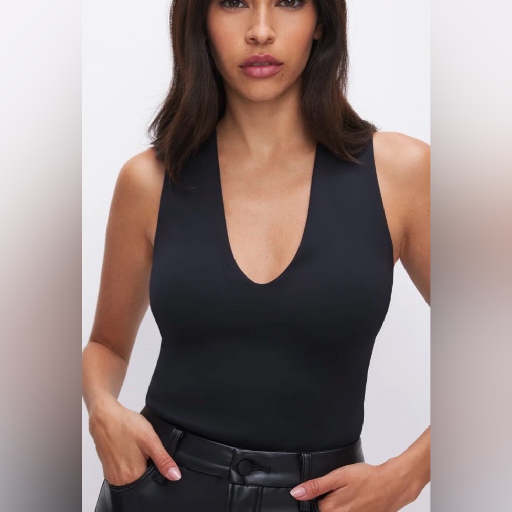 GOOD AMERICAN Deep V Sculpting Tank Bodysuit